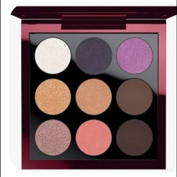 MAC Eyeshadow x9 - Age Ain’t Nothing Aaliy… - Picture 2 of 6